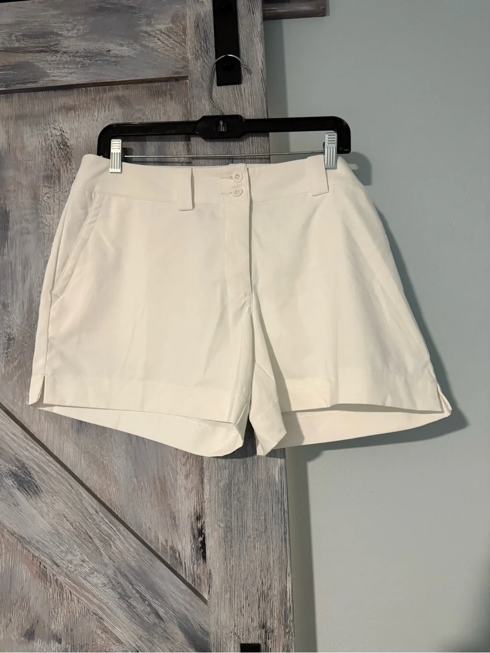 Nike White Women’s Golf Shorts